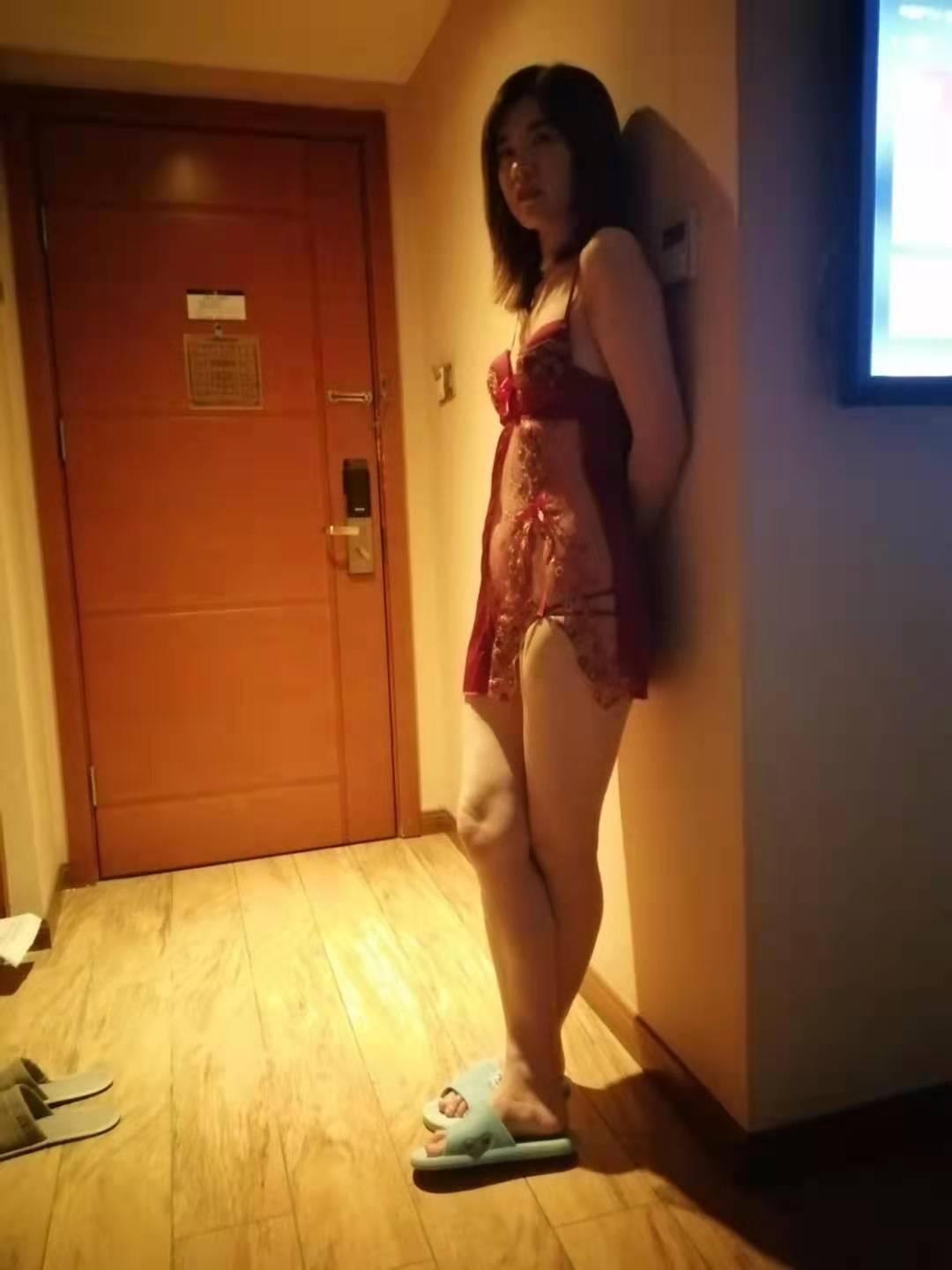 宜昌[湖北宜昌]2021年6月25日身材极品的性感妹子，要身高有身高，要屁股有屁股
